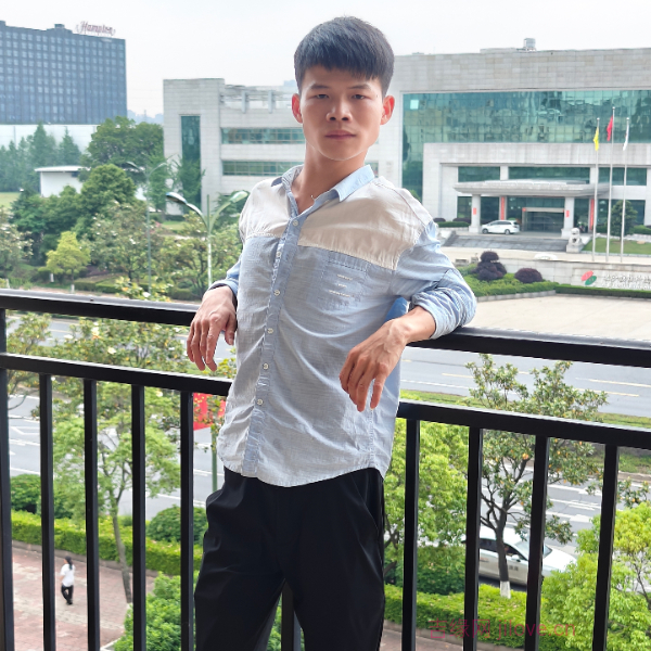 湖南28岁单身帅哥真诚找对象-福建征婚相亲网